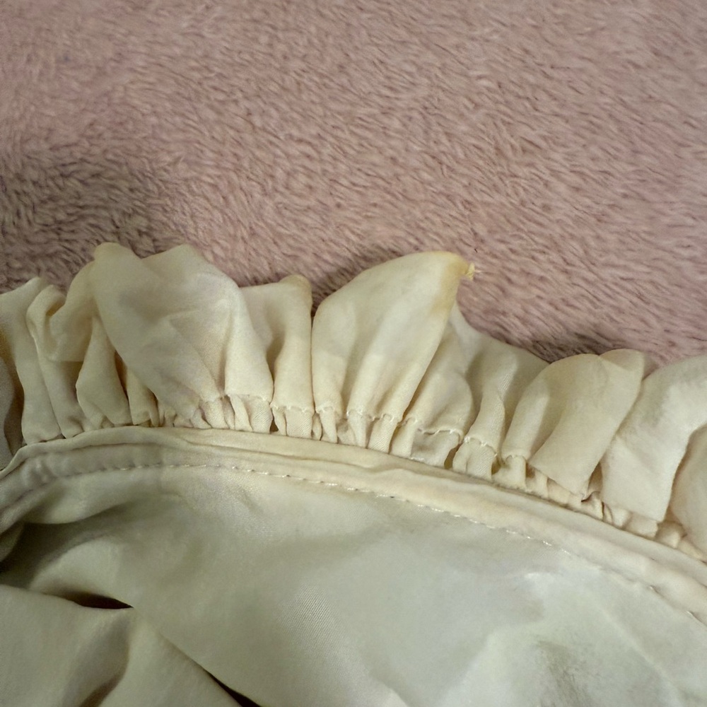 Cream Ruffled Blouse - Picture 4 of 6